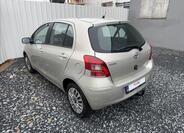 Toyota Yaris 10