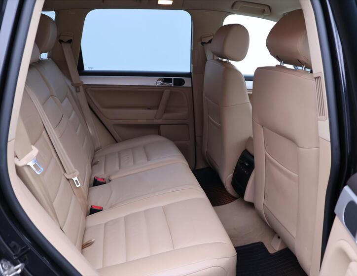 Volkswagen Touareg 14