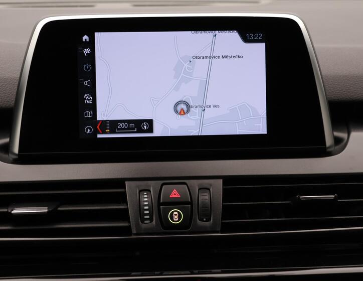 BMW Řada 2 21