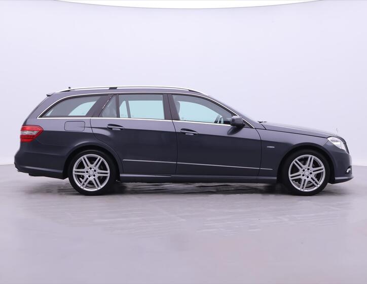 Mercedes-Benz Třídy E 8