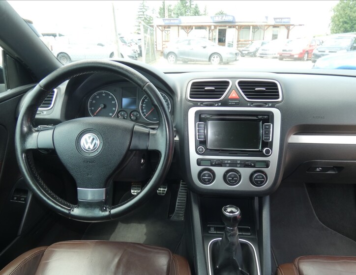 Volkswagen EOS 10