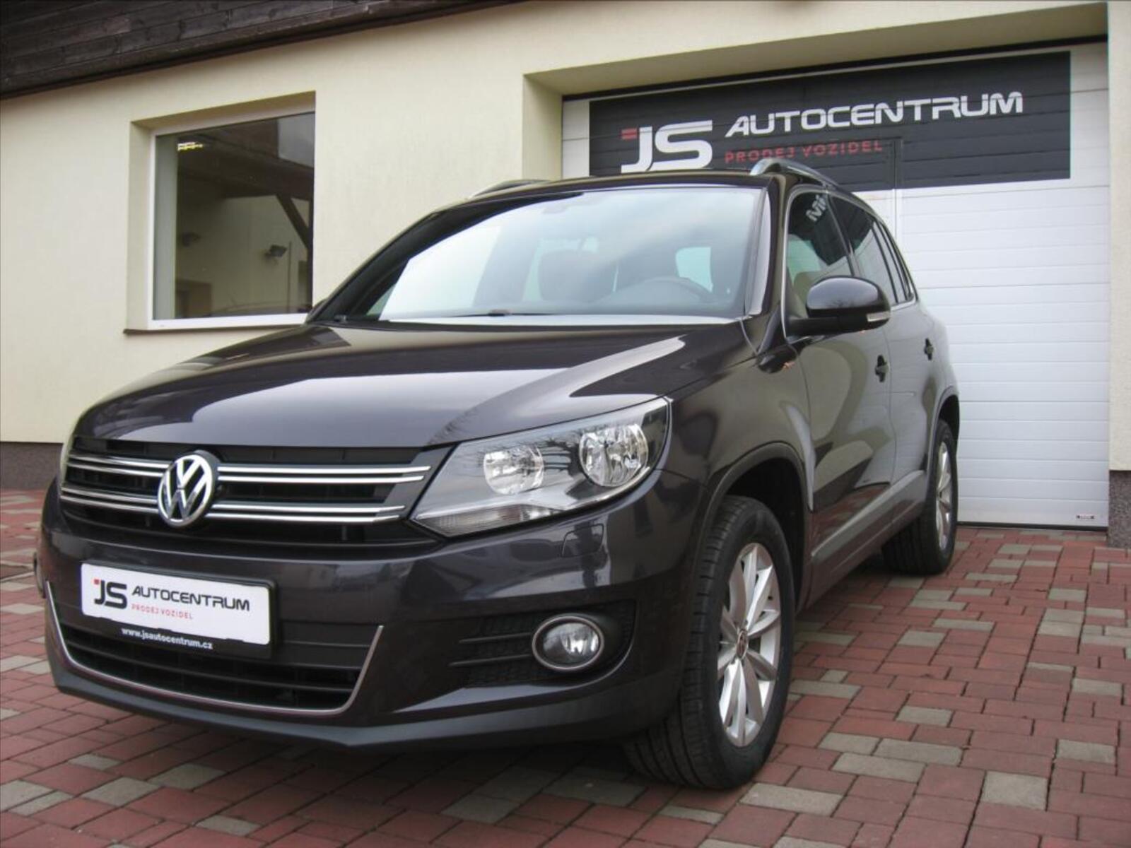 Volkswagen Tiguan 1