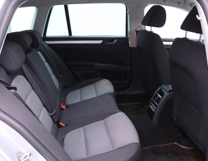 Škoda Superb 13
