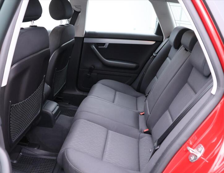 Audi A4 14