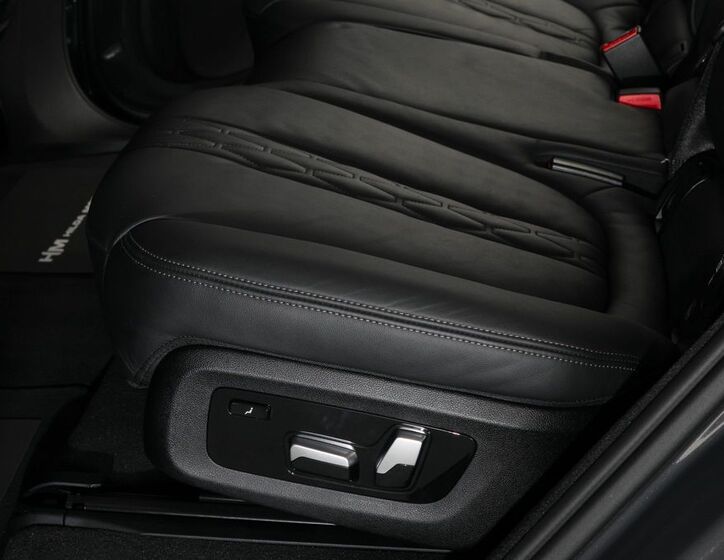 BMW X7 23