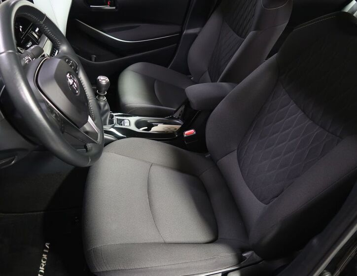 Toyota Corolla 9