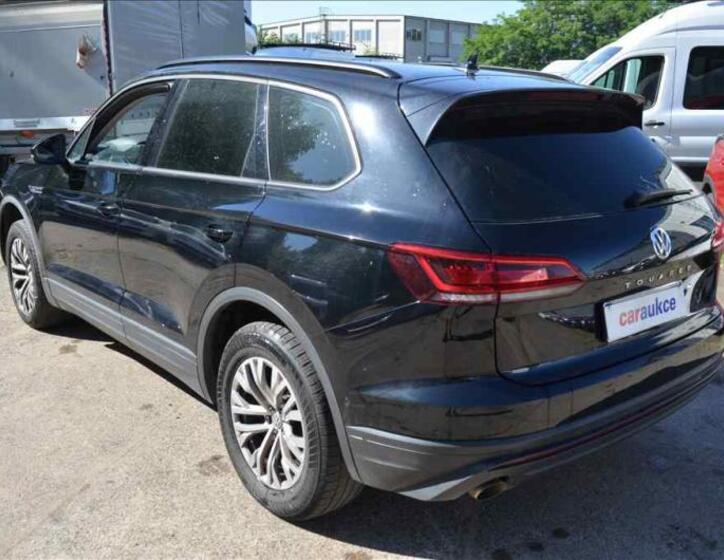 Volkswagen Touareg 6