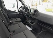Mercedes-Benz Sprinter 12