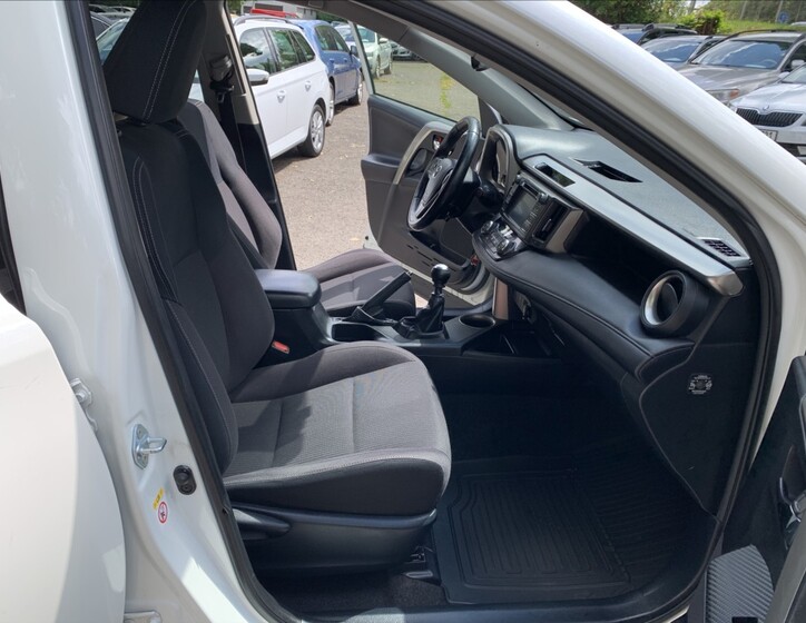Toyota RAV4 12