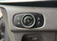 Ford Tourneo Custom 19