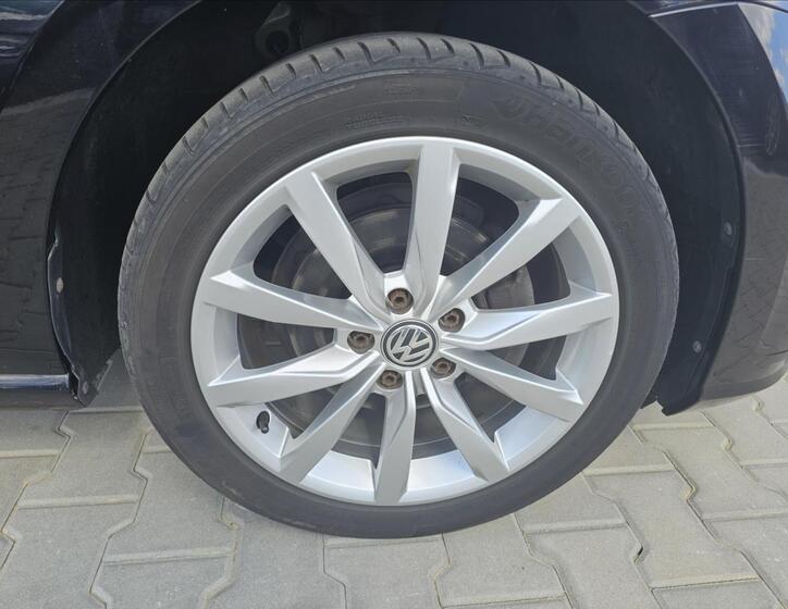 Volkswagen Golf 38