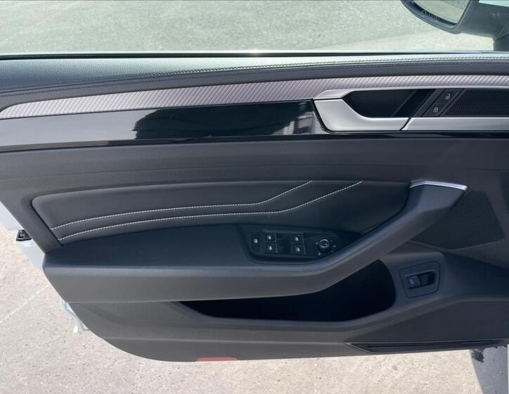 Volkswagen Arteon 9