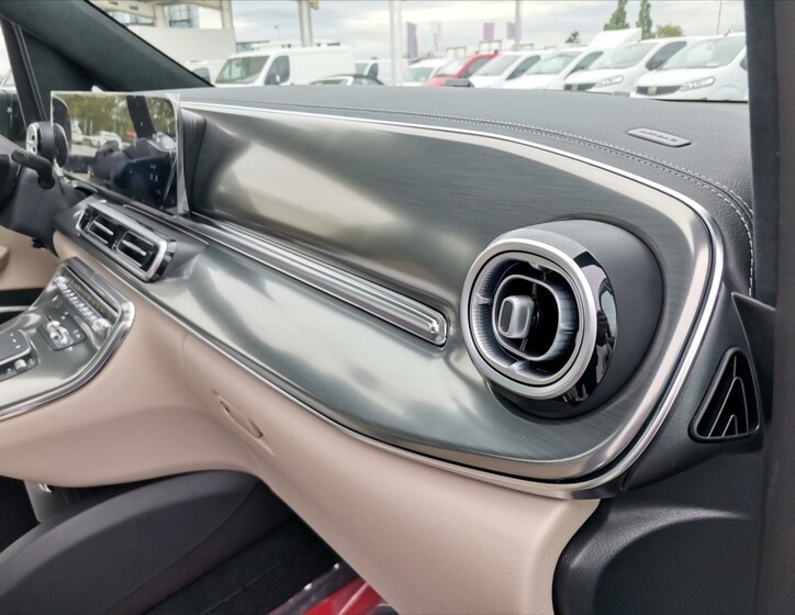 Mercedes-Benz Třídy V 32