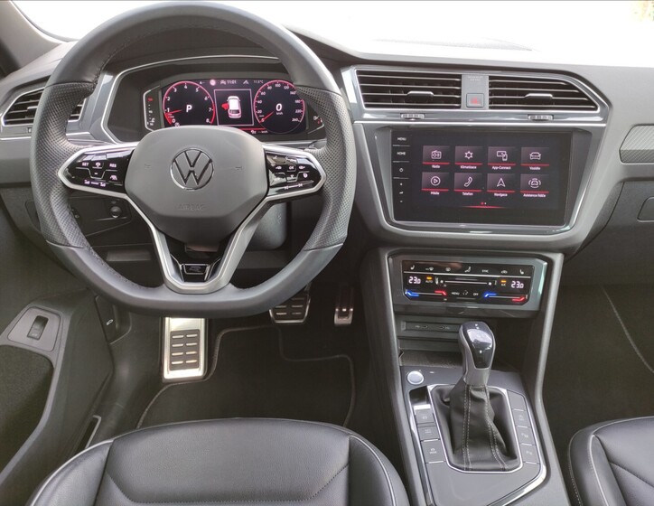 Volkswagen Tiguan 7