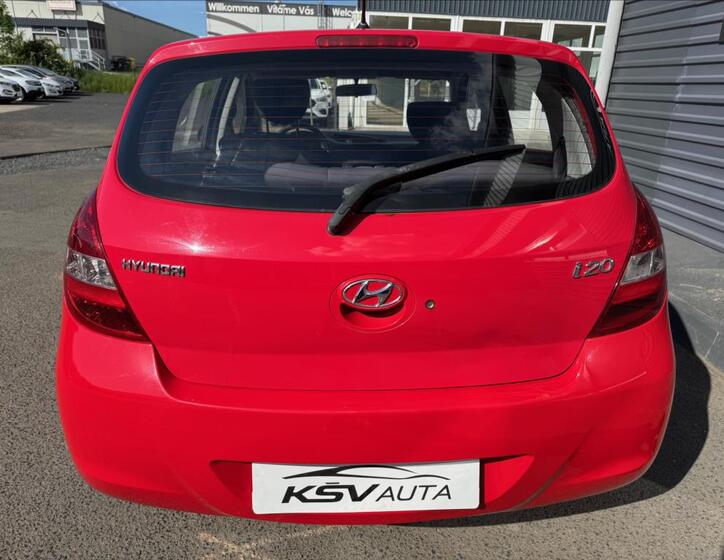 Hyundai i20 8