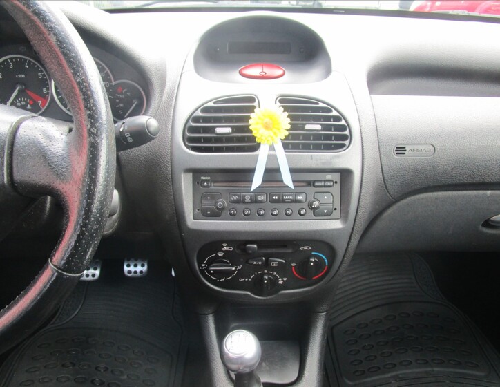 Peugeot 206 9