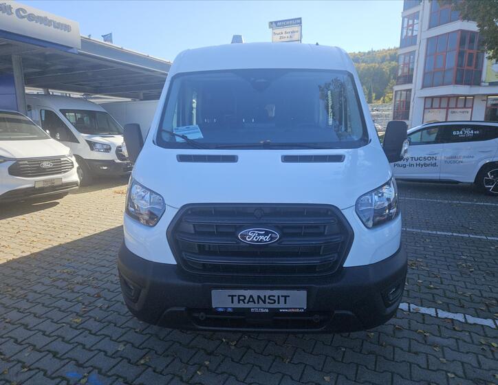 Ford Transit 8