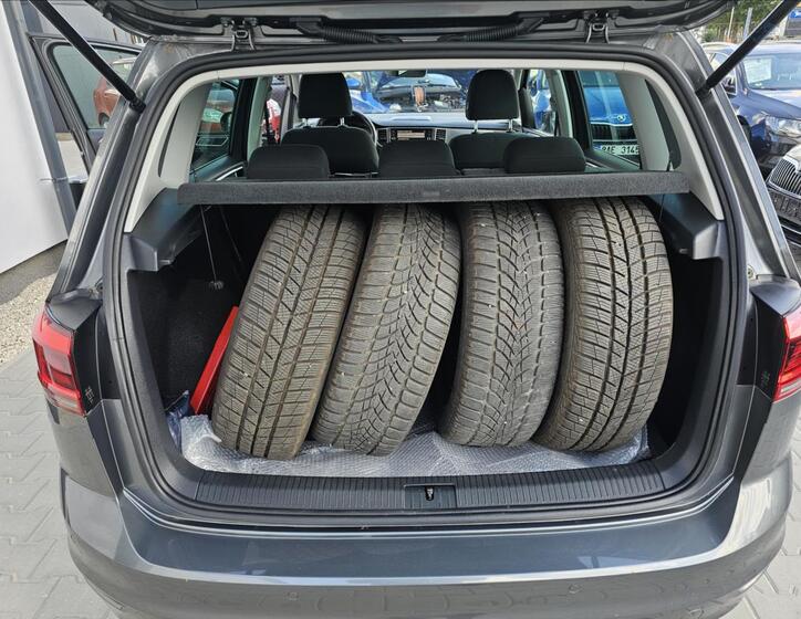 Volkswagen Golf Sportsvan 28