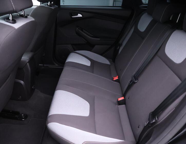 Ford Focus 14