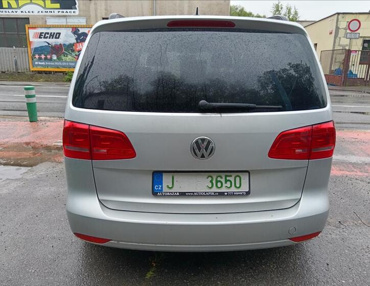 Volkswagen Touran 11