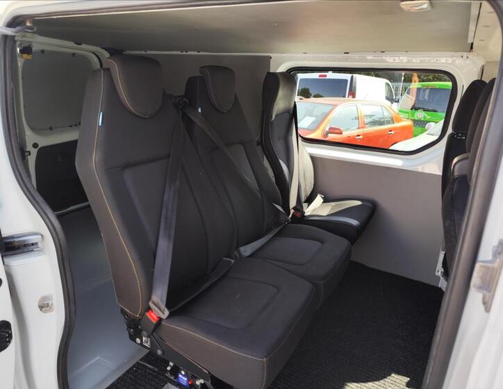 Renault Trafic 23