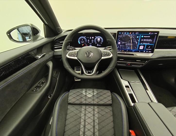 Volkswagen Passat 25