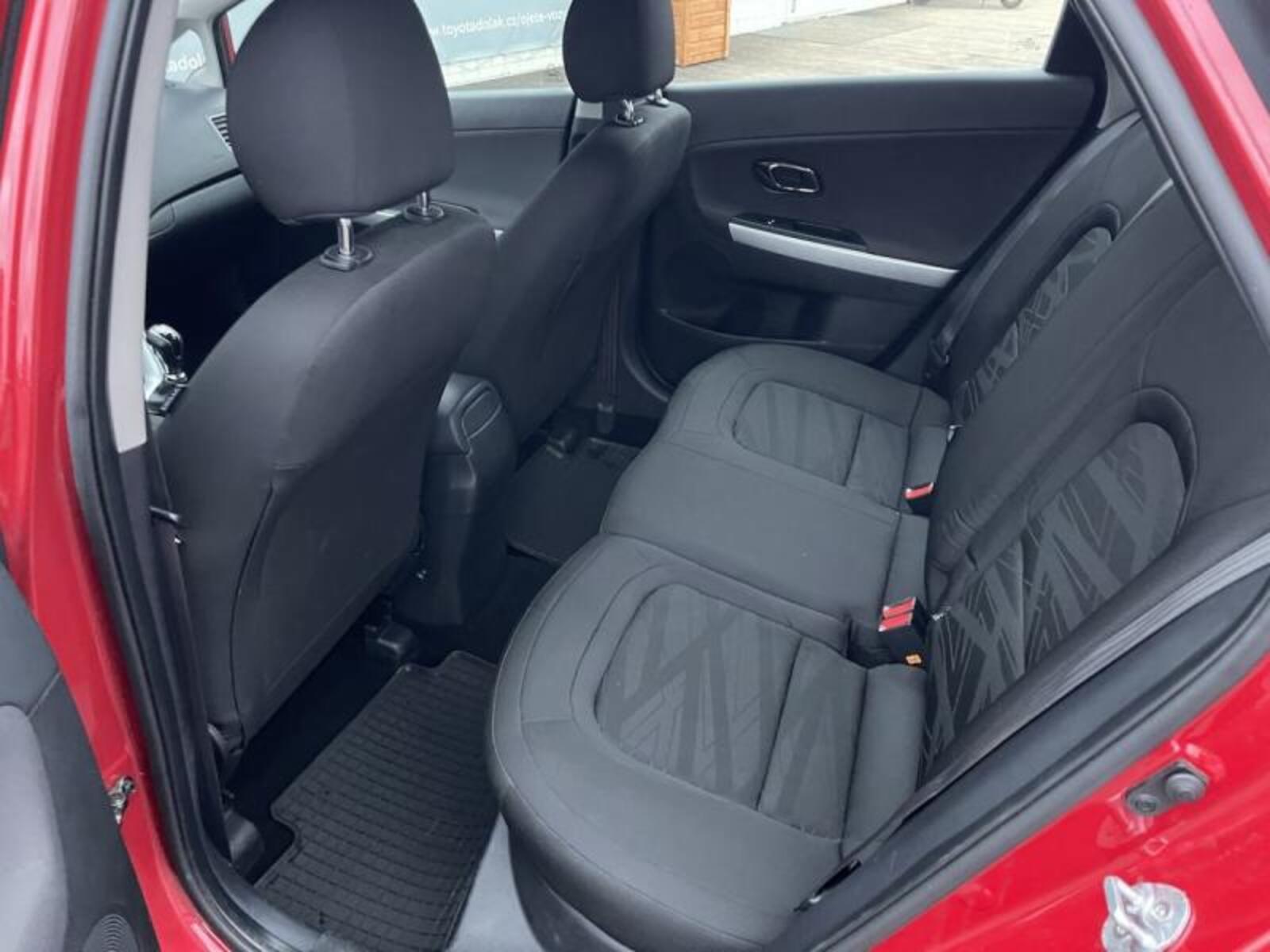 KIA Ceed 10