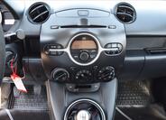 Mazda 2 36