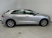 Audi SQ8 3
