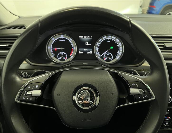 Škoda Superb 15