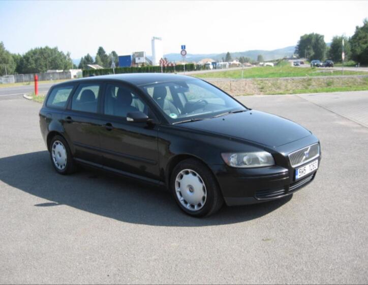 Volvo V50 3