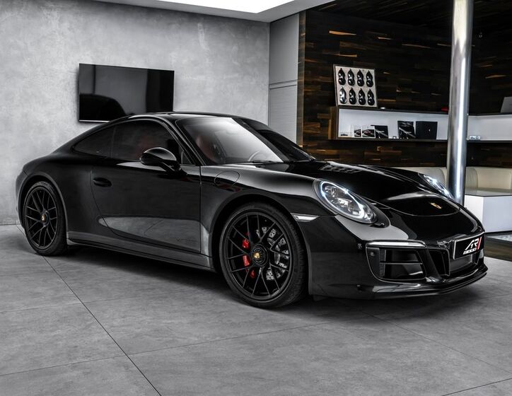 Porsche 911 4