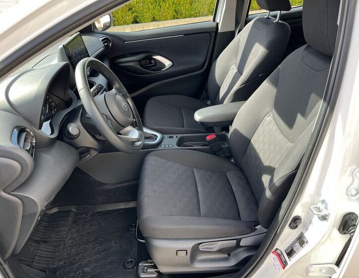 Toyota Yaris 13