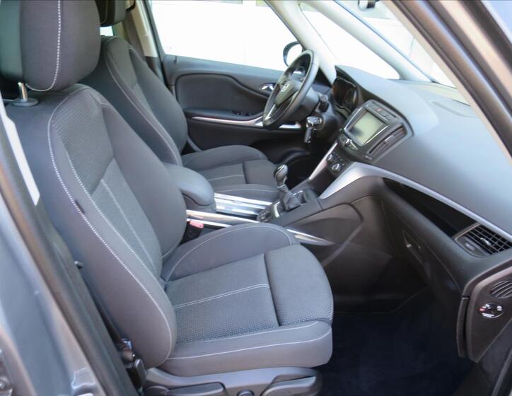 Opel Zafira 14