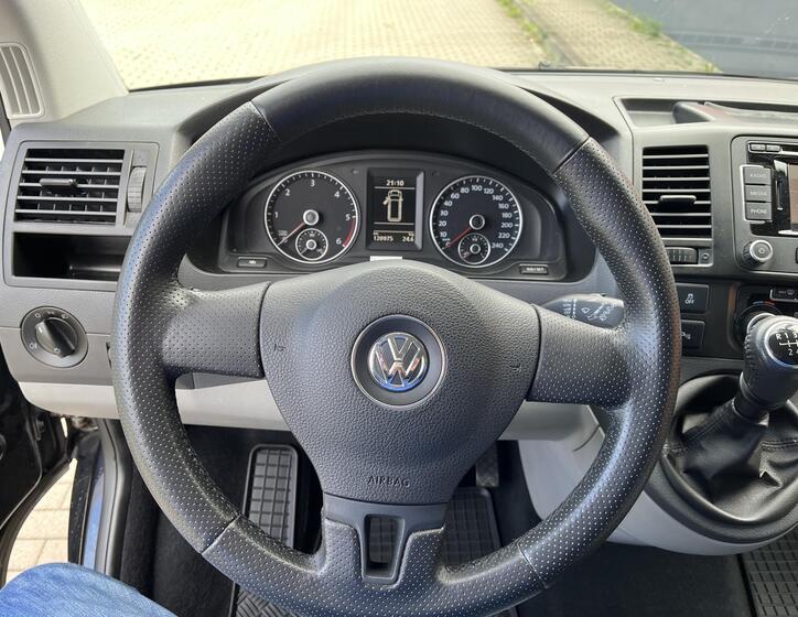 Volkswagen Caravelle 21
