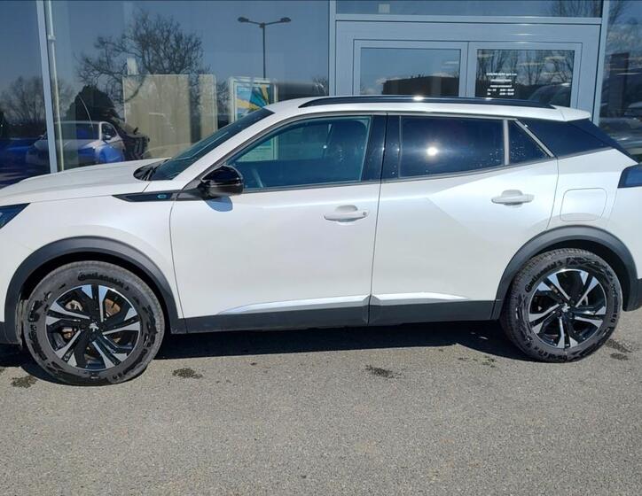 Peugeot 2008 4