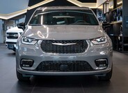Chrysler Pacifica 10