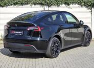 Tesla Model Y 6