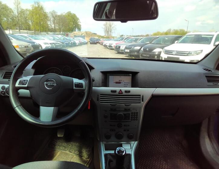 Opel Astra 9
