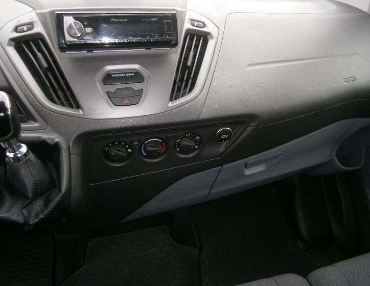 Ford Transit Custom 11