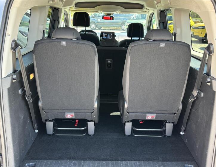 Peugeot Rifter 10