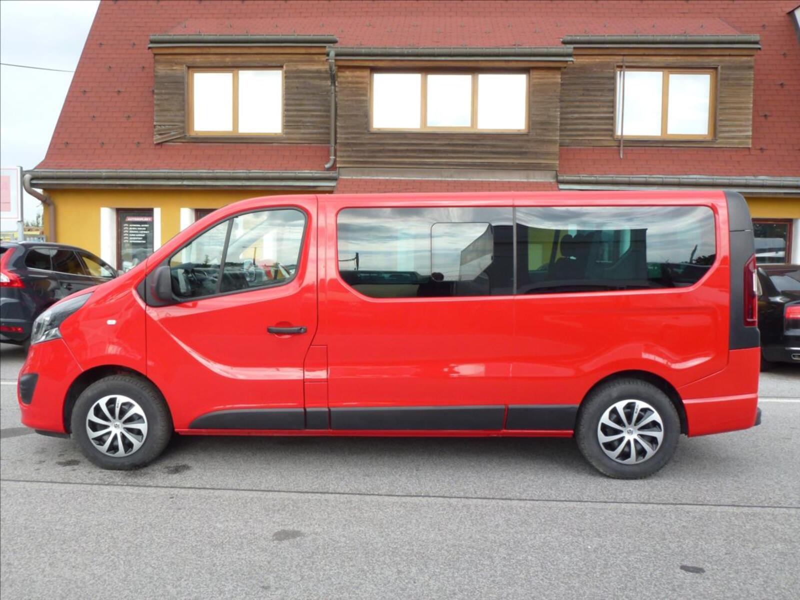 Opel Vivaro 8