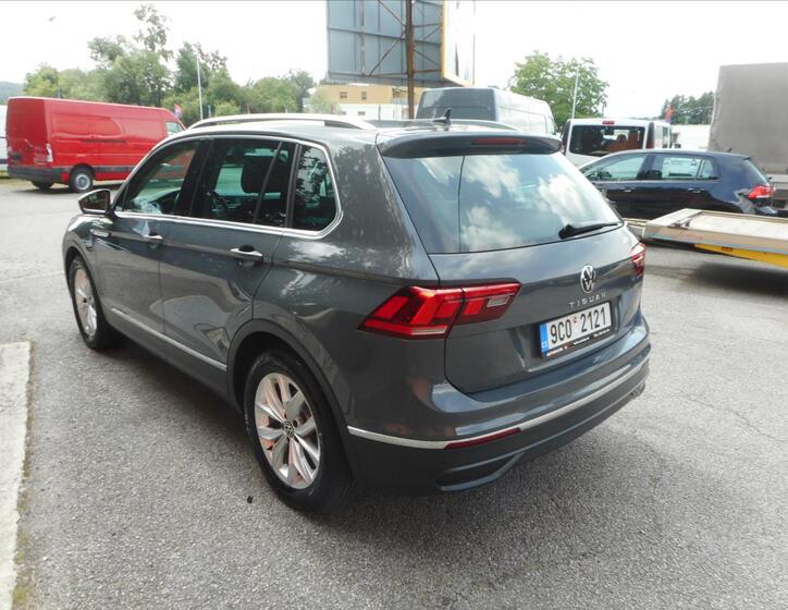 Volkswagen Tiguan 7