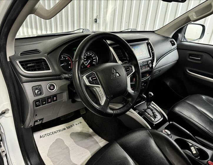 Mitsubishi L200 15