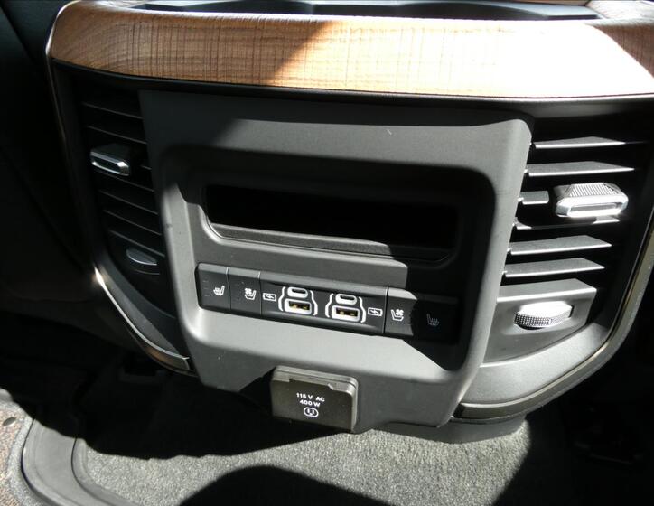 Dodge RAM 37