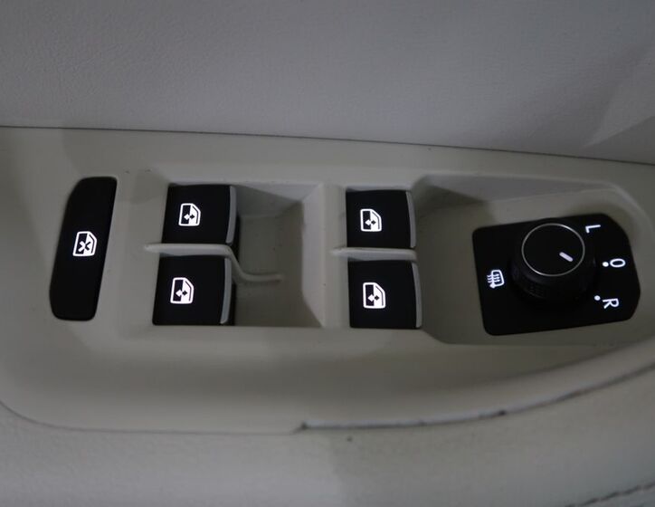 Volkswagen Passat 25