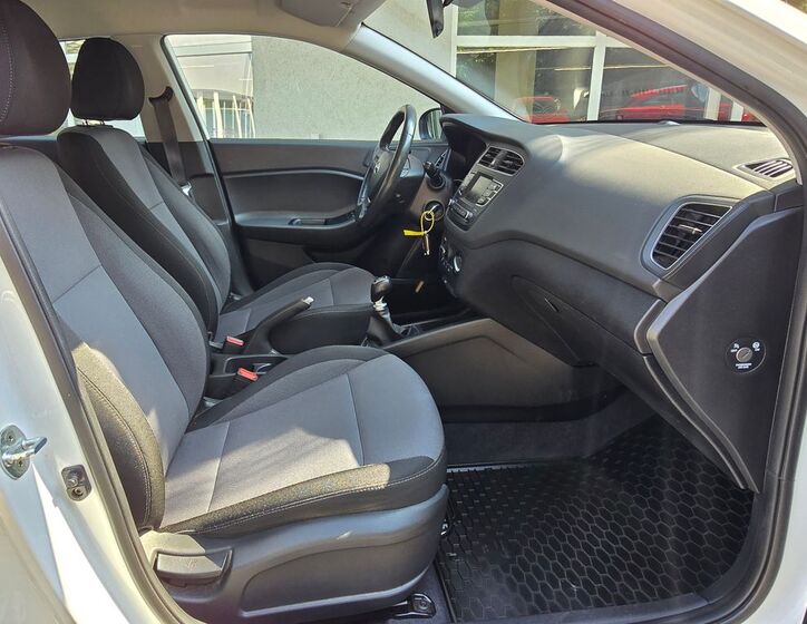 Hyundai i20 20