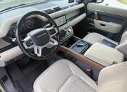 Land Rover Defender 7