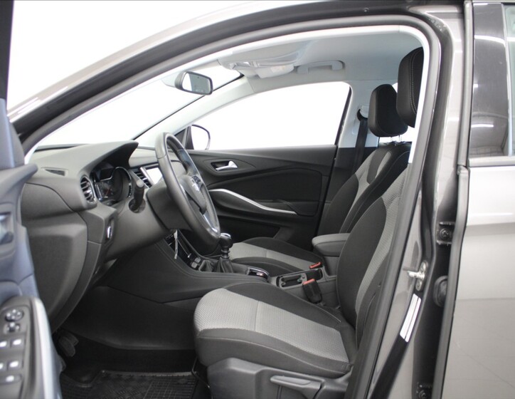 Opel Grandland X 6