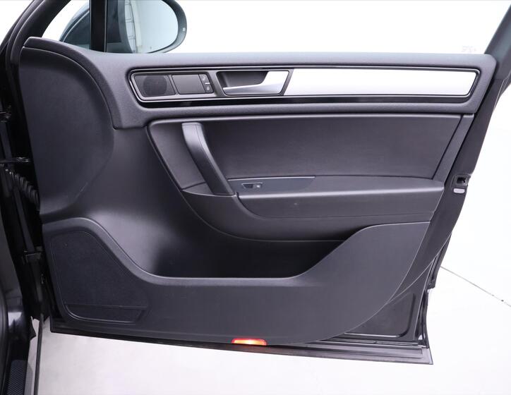 Volkswagen Touareg 14